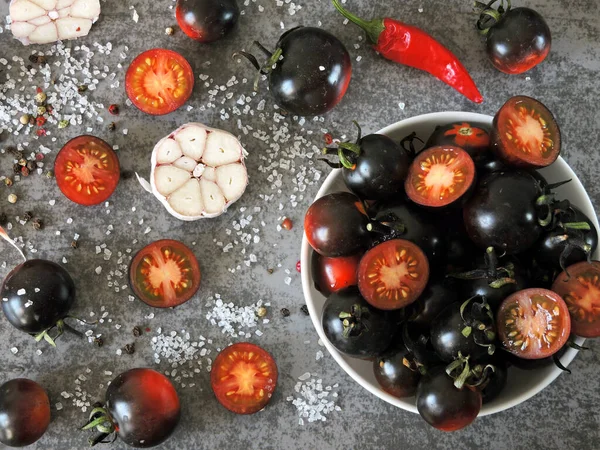 Tomates Cherry Negros Sal Marina Especias — Foto de Stock