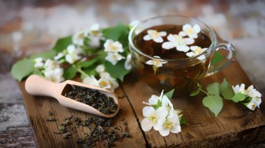 Yasemin çiçekli taze yasemin çayı..