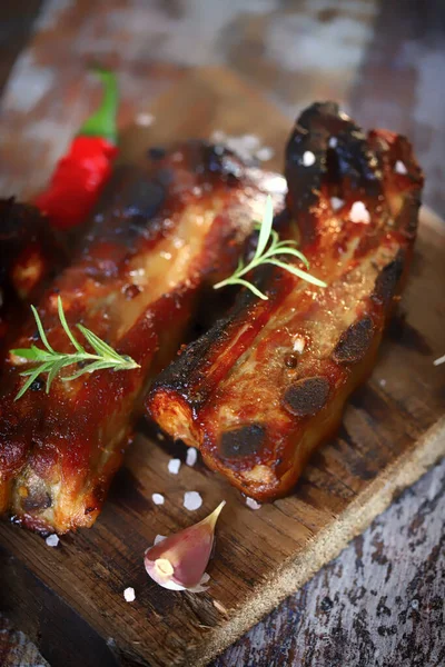 Glazed Pork Ribs Wooden Board Cooking Bbq Ribs — Stock Photo, Image