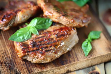 İştah açıcı ızgara biftek. Yakın plan..