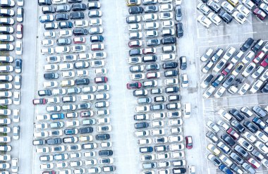 Gümrük otoparkının hava görüntüsü..