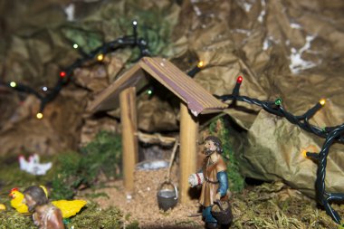 karakterler ve beşik