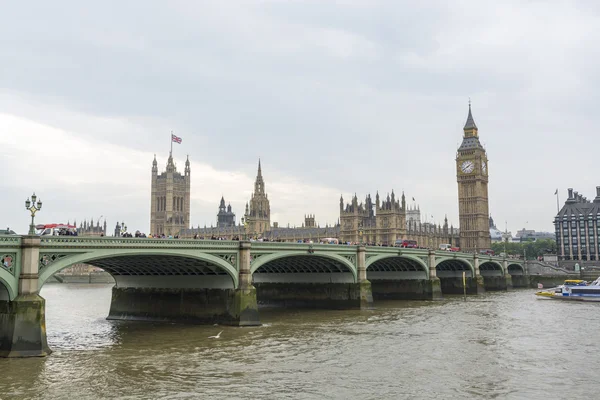 Westminster Köprüsü ve Katedrali — Stok fotoğraf