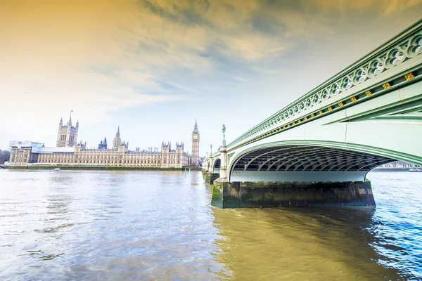 Wunderschöner Blick auf Westminster, London. — Stockfoto