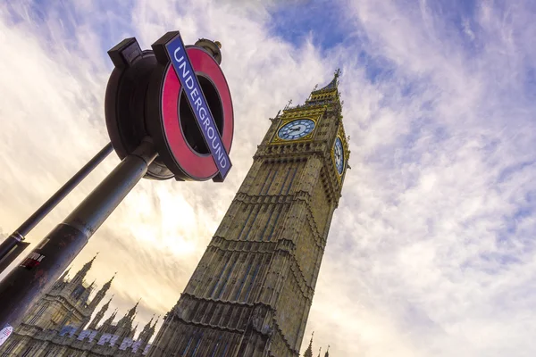 Londen - Jen 15: Big Ben klok Jenuary 15, 2015 in Londen. De L — Stockfoto