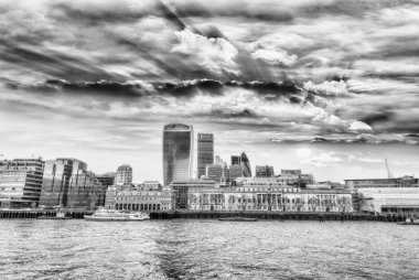 New London manzarası vith güzel gökyüzü