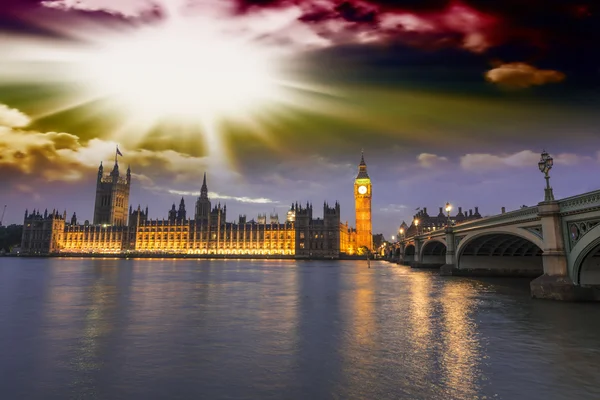 Bela vista de Westminster à noite — Fotografia de Stock