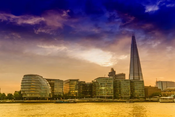 Zachód słońca na nowe panoramę Londynu — Zdjęcie stockowe