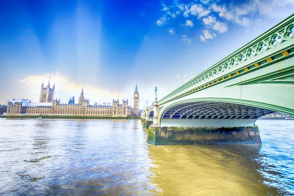Wunderschöner Blick auf Westminster, London. — Stockfoto