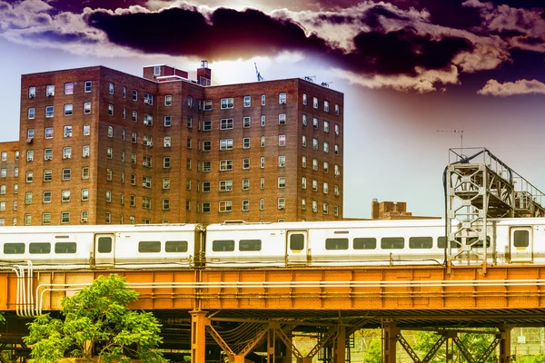 Metropolitana Fuori Terra Gli Edifici Tradizionali — Foto Stock