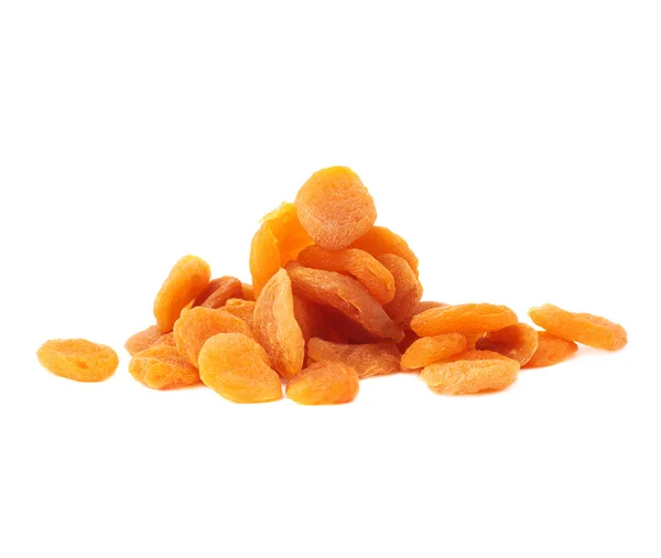 Сушеные апельсиновые абрикосы на белом фоне — стоковое фото