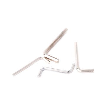 Onaltılık metal allen anahtarları beyaz izole zemin yığını