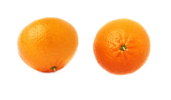 Frutti freschi succosi mandarini isolati sullo sfondo bianco — Foto Stock