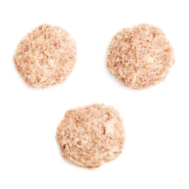 Ham miced etin üzerine beyaz izole zemin seti