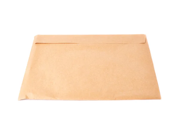 Envelope marrom isolado sobre fundo branco — Fotografia de Stock