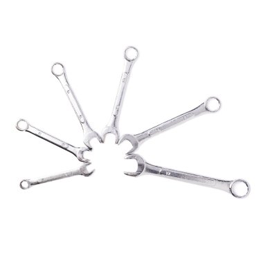 Beyaz arka plan üzerinde izole wrenchs metal araç kümesi