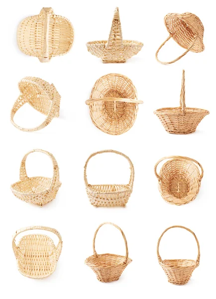 Conjunto de cestas de mimbre marrón aisladas sobre el fondo blanco — Foto de Stock