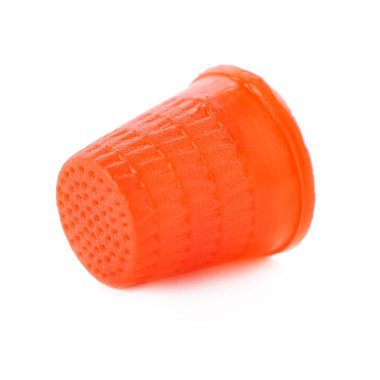 Beyaz arka plan üzerinde izole plastik yüksük