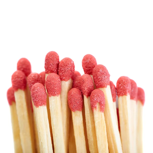 Mucchio di fiammiferi in legno isolato sullo sfondo bianco — Foto Stock