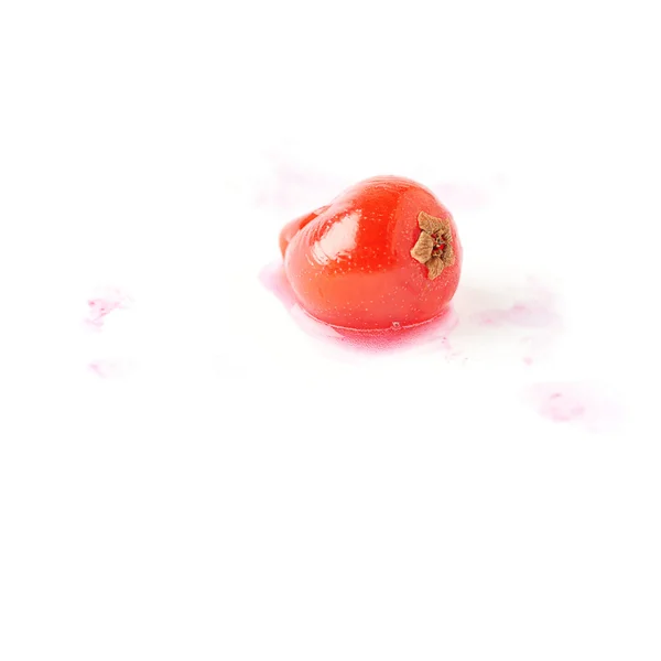 Grosella roja aislada sobre fondo blanco — Foto de Stock