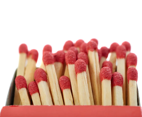 Mucchio di fiammiferi in legno isolato sullo sfondo bianco — Foto Stock