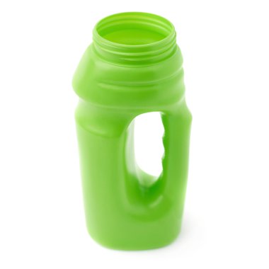 Su şişesi beyaz arka plan üzerinde izole