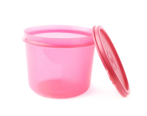 Tazza di plastica beaker rosa isolata sullo sfondo bianco — Foto Stock