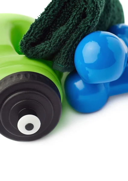 Paar Plastic gecoate dumbells geïsoleerd op de witte achtergrond — Stockfoto