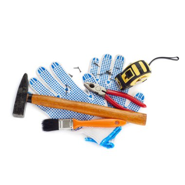 Çalışma araçları izole beyaz arka plan üzerinde yığını