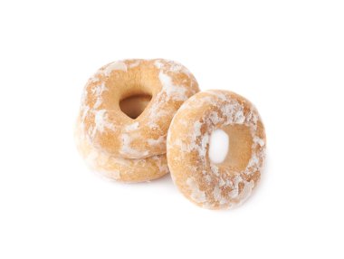 Beyaz arka plan üzerinde izole delik ile küçük kek yığını