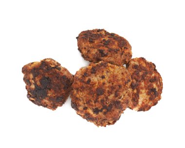 Beyaz arka plan üzerinde izole küçük el yapımı pirzola yığını