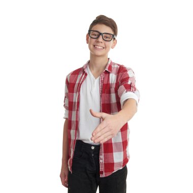 Sevimli genç çocuk beyaz izole arka plan üzerinde