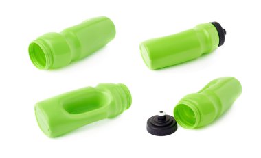 Su şişesi beyaz arka plan üzerinde izole kümesi