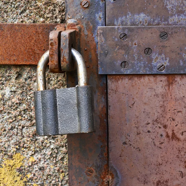 Porta de metal velho — Fotografia de Stock