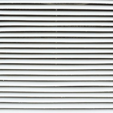 Beyaz metal pencere güneşlikler parçası
