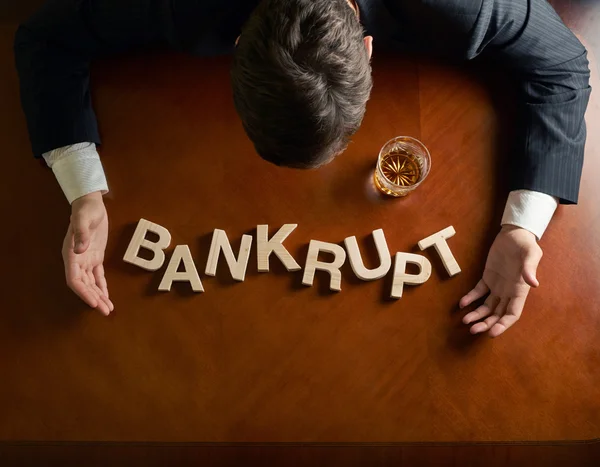 Palabra composición del hombre en bancarrota y devastado —  Fotos de Stock