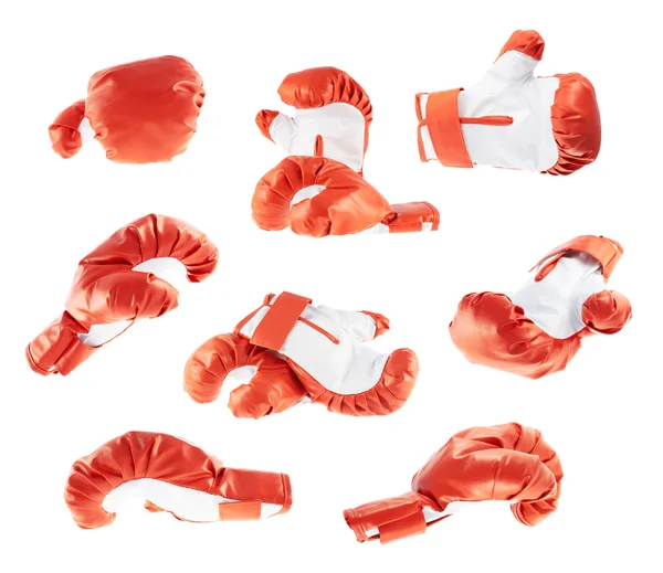 Gants de boxe rouge isolés — Photo