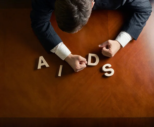 Word AIDS ve harap adam