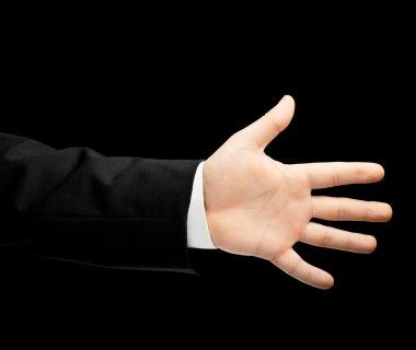 Erkek takım elbise gösteren beş numaralı elinde