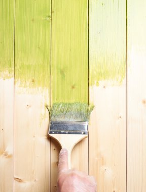 Ahşap Komiteler boyama işlemi