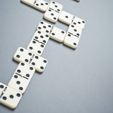 Domino kemikleri kompozisyon