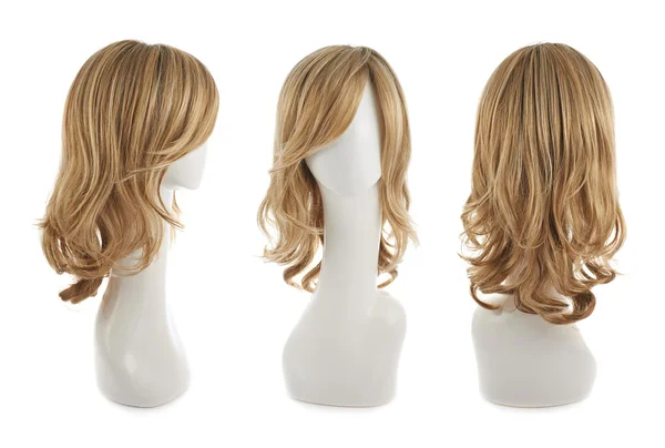 Hair wig over the mannequin head — Stock Photo, Image