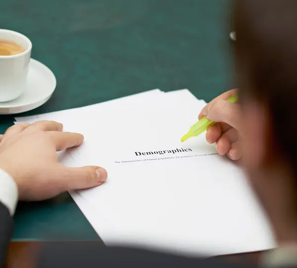 Markering van woorden in een definitie demografie — Stockfoto