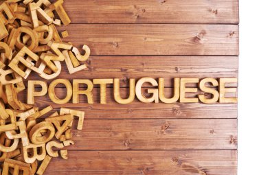 Ahşap harflerle yapılan kelime Portekizce