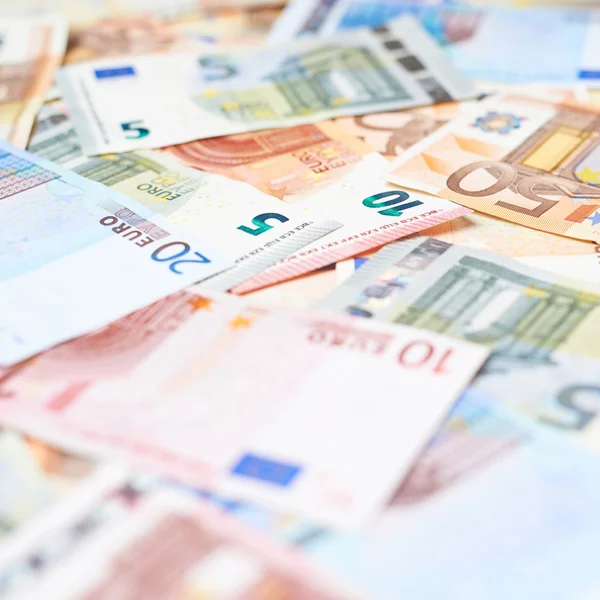 Oberfläche mit Euro-Banknoten bedeckt — Stockfoto