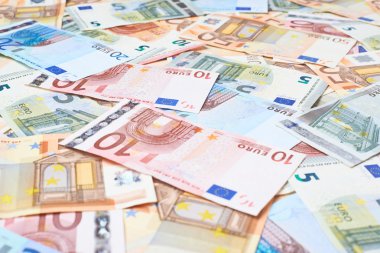 Euro banka notları ile kaplı yüzey