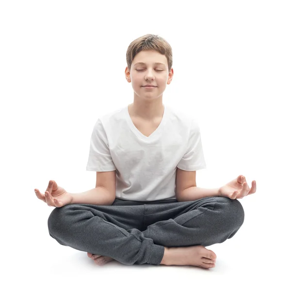 Niño meditando — Foto de Stock