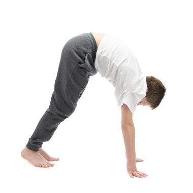 Germe veya yoga yaparken genç çocuk