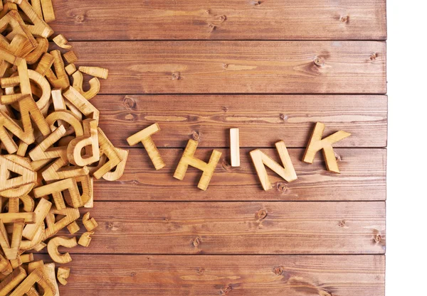 Слово мислення, зроблене з дерев'яних літер — стокове фото