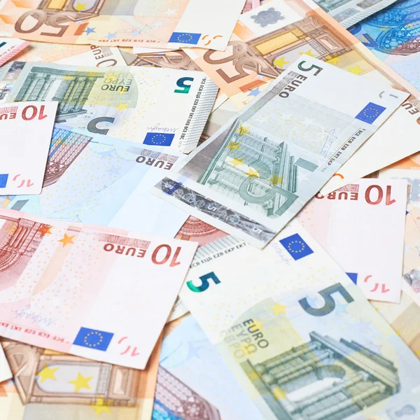 ユーロ紙幣で覆われた表面 — ストック写真